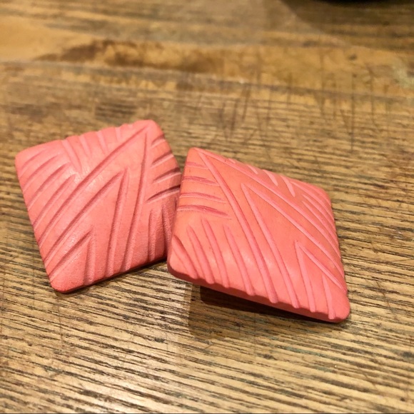 Vintage | Wooden Carved Coral Statement Earrings - Picture 5 of 5